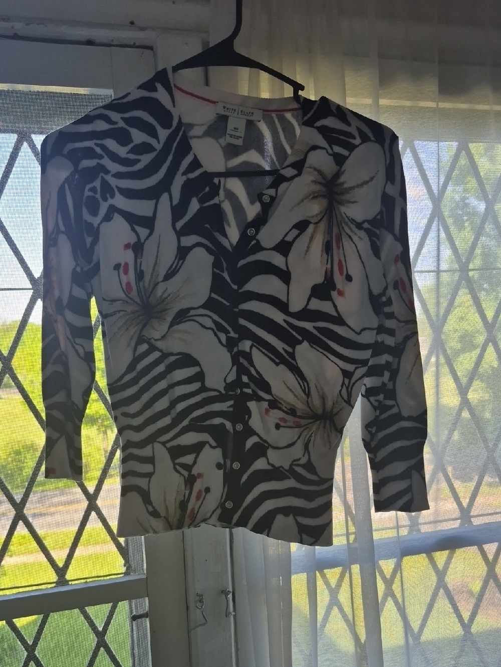 White House Black Market Black, White & Pink Floral Print Cardigan